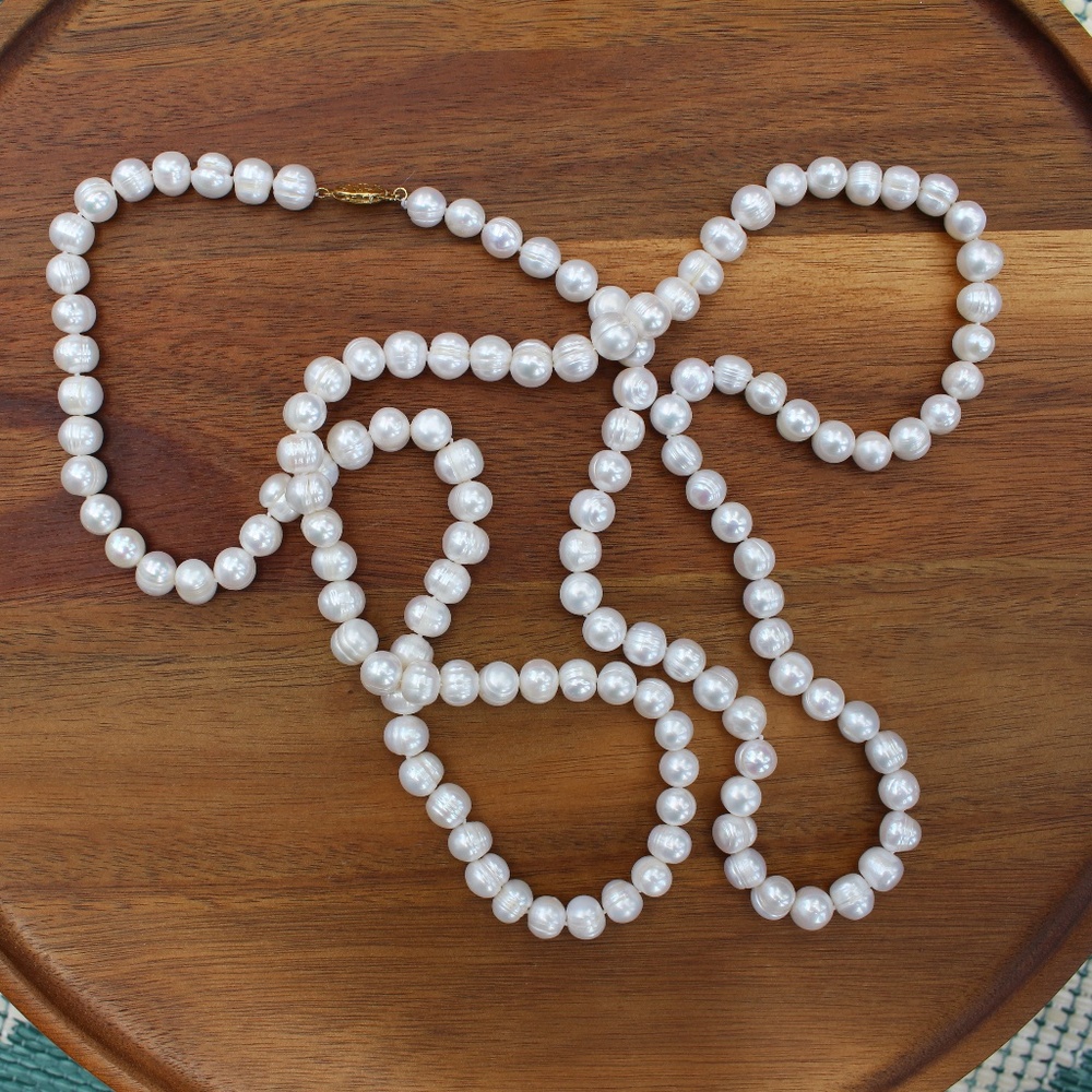 Single Loop Barogue Pearl Necklace